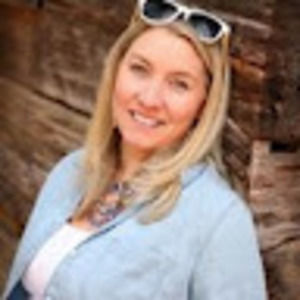 Meet your Posher, Candi